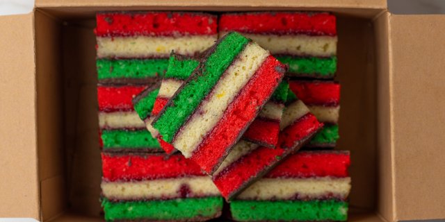 Rainbow Cookie Box