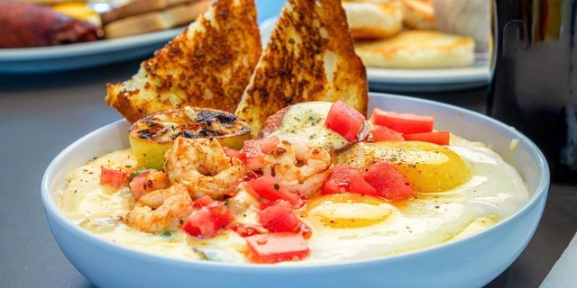 Boxed Shrimp & Grits