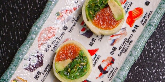 Spicy Tuna Naruto Maki