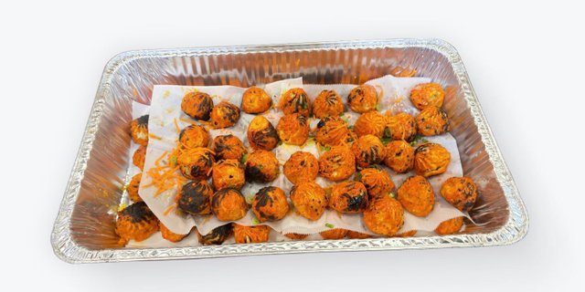 Tandoori Chicken Momo Tray