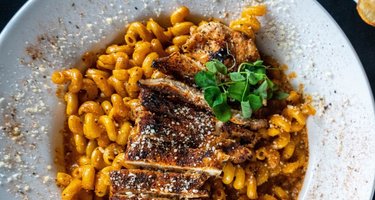 Magic Tree Pub & Eatery