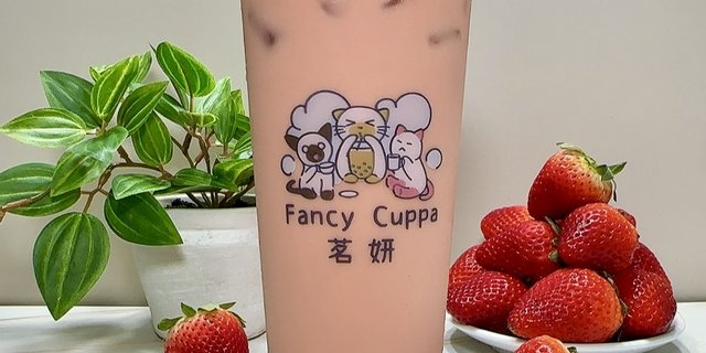 Strawberry Black Milk Tea