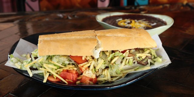 Pan Con Bistec