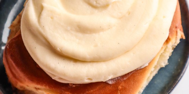 Mini Cinnamon Roll Tray