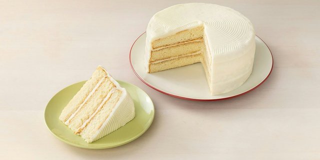 White Chocolate Cake Whole