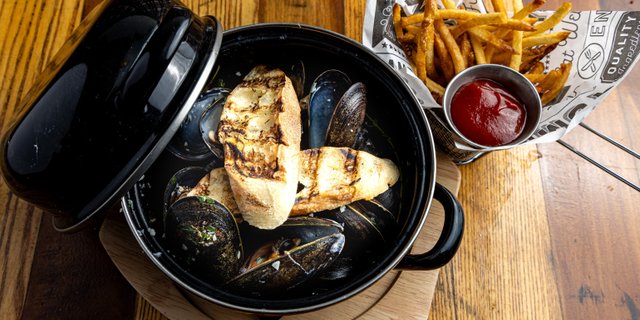 Mussels & Fries