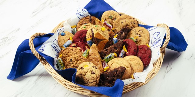 Dessert Basket w/ Cookies & Brownies