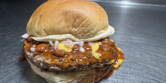 Chili Cheese Burger
