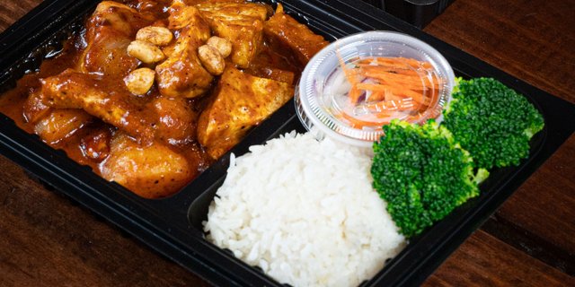 Tofu Massaman Curry Boxed Lunch