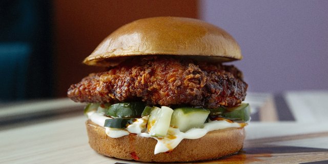 Hot Chicken Sando Tray