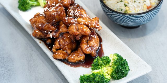 R26F. Crispy Sesame Chicken with Fried Rice Boxed Lunch