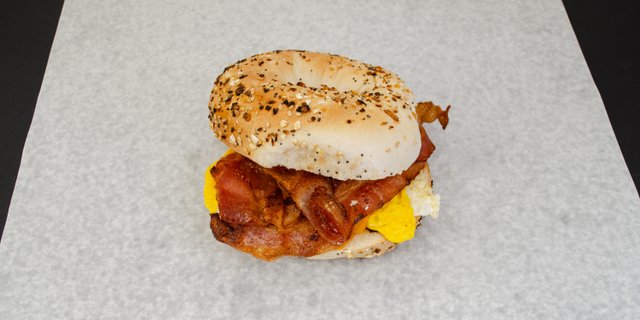 Bacon, Egg & Cheese Breakfast Sandwich Tray