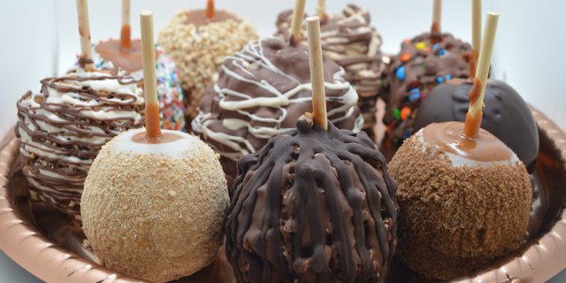 Assorted Caramel Apple Platter