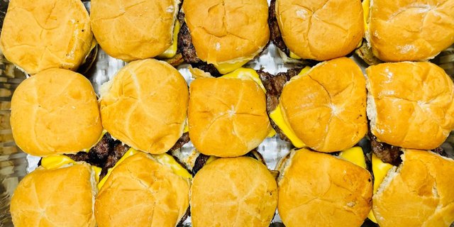 Mini Cheeseburgers