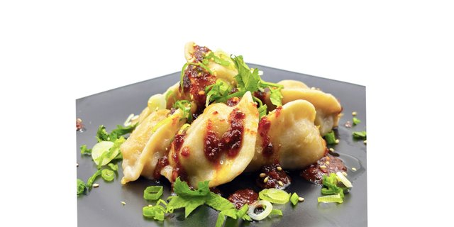 Pork & Chive Pan-Fried Yumplings Party Tray