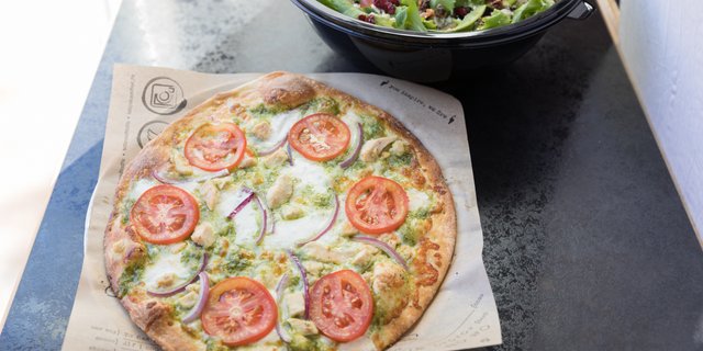 8 Pizzas & 1 Salad