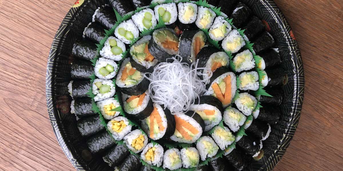 We believe organic food is healthier, so you'll taste only organic ingredients when you order from us. With balanced, flavorful sushi, sashimi, noodles, and stir-frys, we try to promote a healthy body and mind. - Sakura Organic