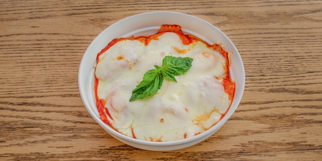 Baked Cheese Ravioli Tray