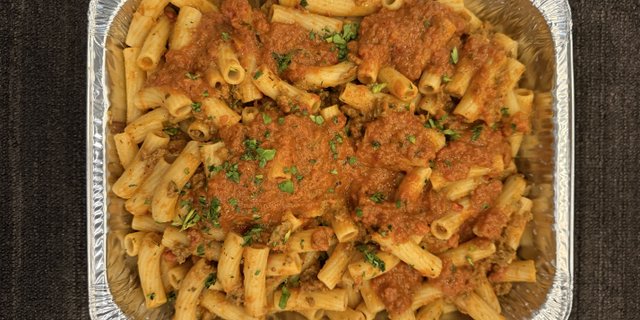 Rigatoni Bolognese Tray