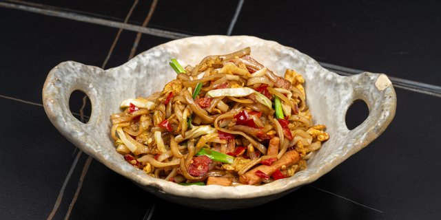 Hunan-Style Stir-Fried Noodles