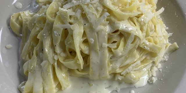 Fettuccine Alfredo
