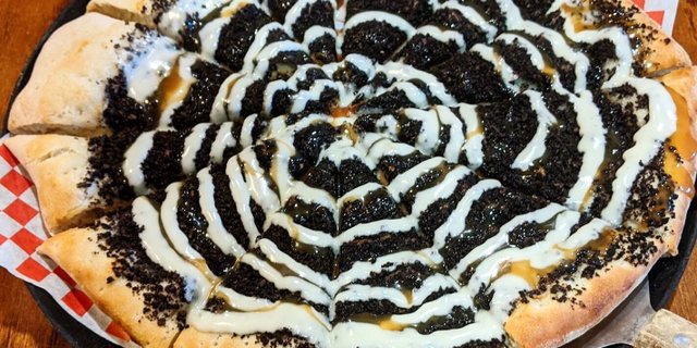 Oreo Dessert Pizza