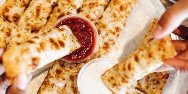 Cheesy Garlic Sticks