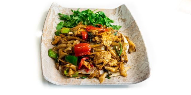 Drunken Noodles w/ Chicken