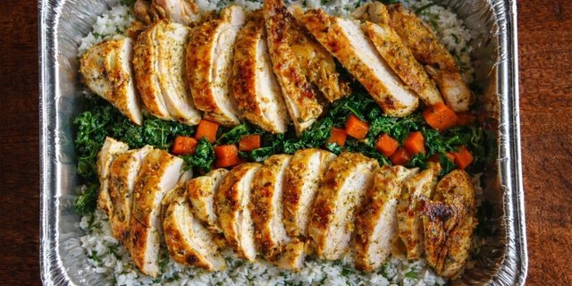 Lemon Grilled Chicken With Nuts & Berries Salad