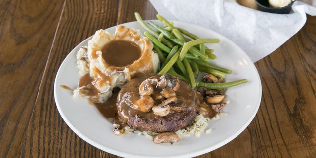 Charbroiled Chopped Steak Meal Boxed Lunch