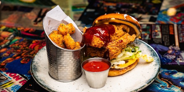 Neo-Geo Pocket (Gochujang Chicken Sandwich)