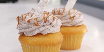 Cookies & Cream Cupcake With Yellow Pound Cake Sponge