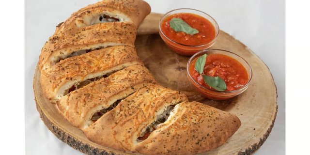 Pepperoni Calzone