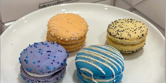 Macarons, Brownies & Cookies