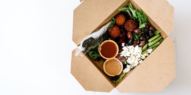 Salad & Whole Fruit Boxed Lunch