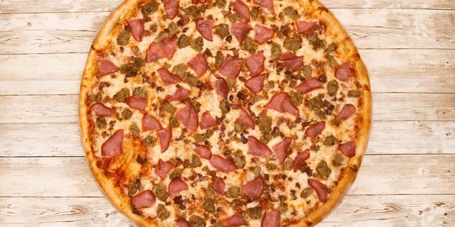 18" All Meat Pan Pizza