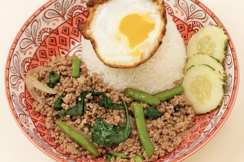 Kra Pow Kai Dow