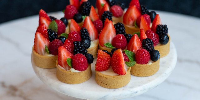 Petite Fruit Tarts