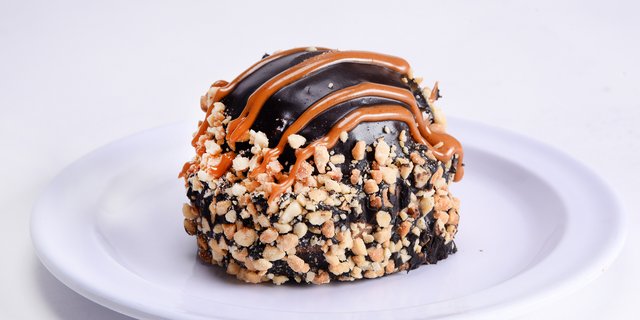 Peanut Butter Chocolate Cake