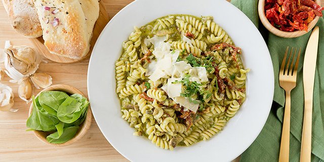 Creamy Pesto Pasta