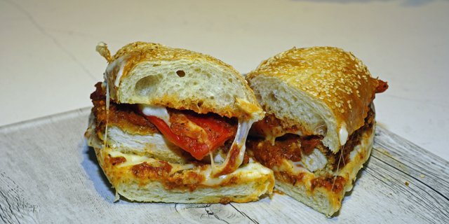 Signature Sandwich Box