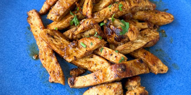 Signature Chicken Yeero Meat