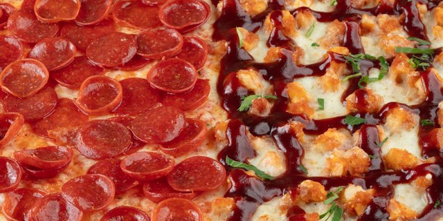 Half BBQ Chicken & Half Pepperoni Pie
