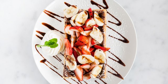 Nutella, Banana & Strawberries Waffle