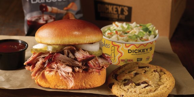 Premium Pulled Pork Sandwich Box
