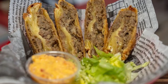 12 Corned Beef Egg Rolls
