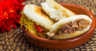 Las Cazuelas Restaurant & Pupuseria