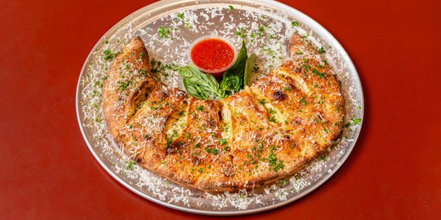Garden Calzone