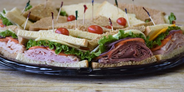 Classic Sandwich Tray (Half Sandwiches)