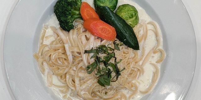 Fettuccine Alfredo